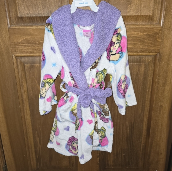 Disney Princess: Girl's Size-4 Robe, Pockets, Attached inner & outer ties/belts - Picture 15 of 15